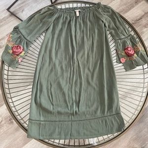 Off Shoulder long sleeve dress